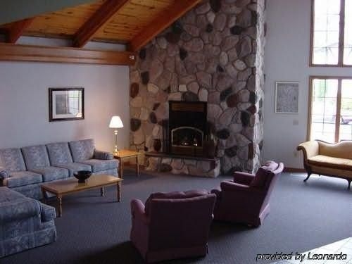 Royal Crest Motel3