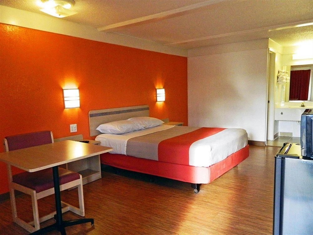 Motel 6 Benton Harbor3