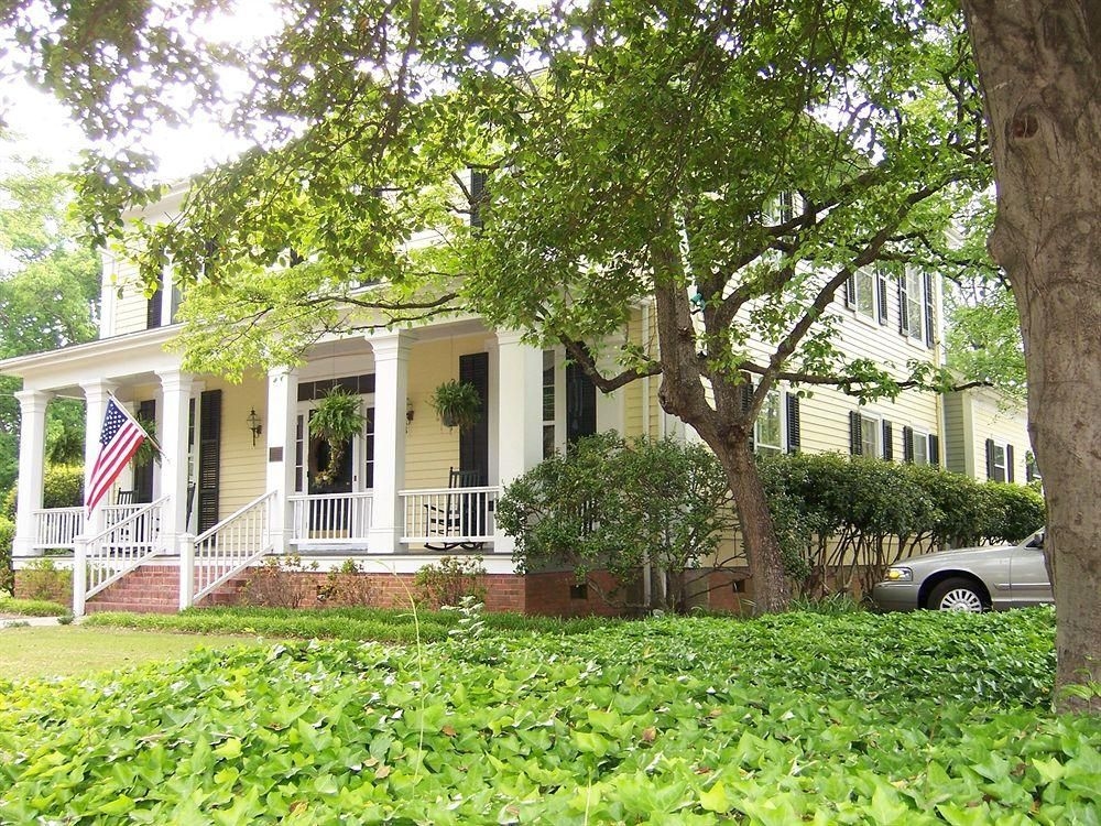 The Ashford Inn4