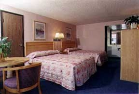 Econo Lodge2