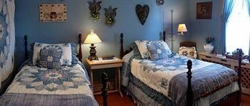 1825 Inn Bed and Breakfast1
