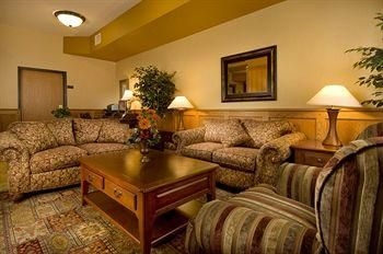 Pear Tree Inn Lafayette2