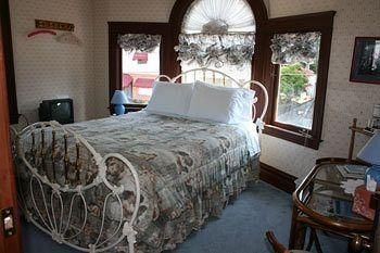 Franklin Street Station B&B1