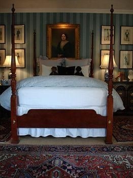Bishops Hall1