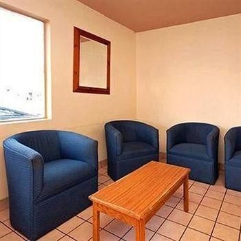 Economy Inn Safford4