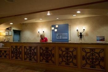 Holiday Inn Express Hotel and Suites Orlando Lake Buena Vista East2