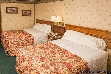 Dutch Treat Motel1