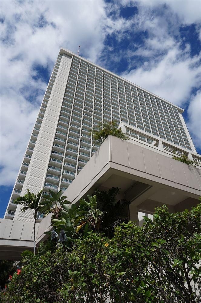 Luxury Suites International at4