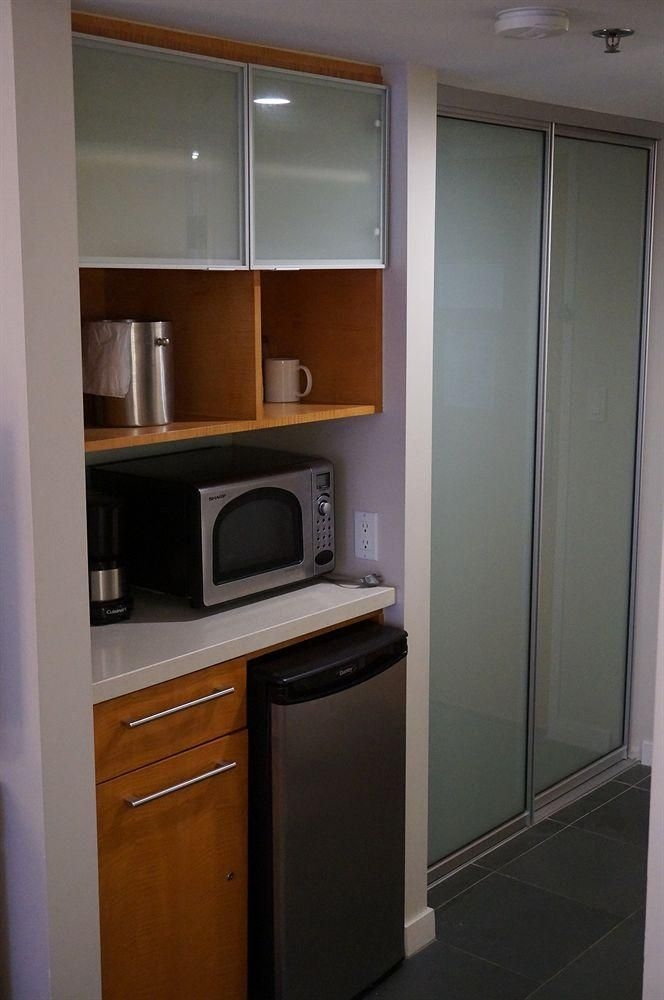 Luxury Suites International at1