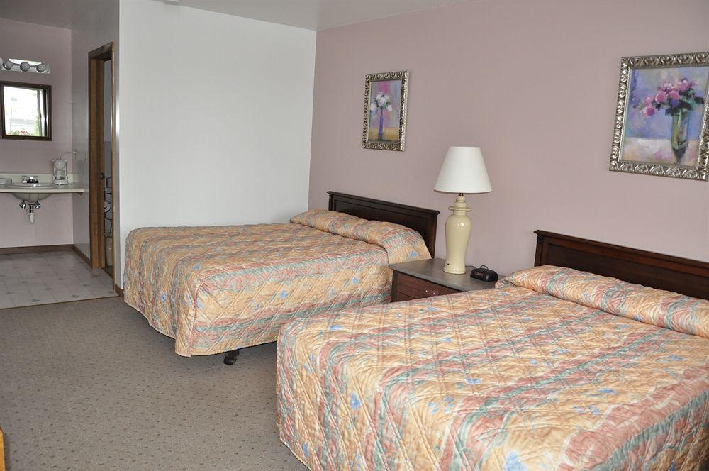 White Rose Motel2