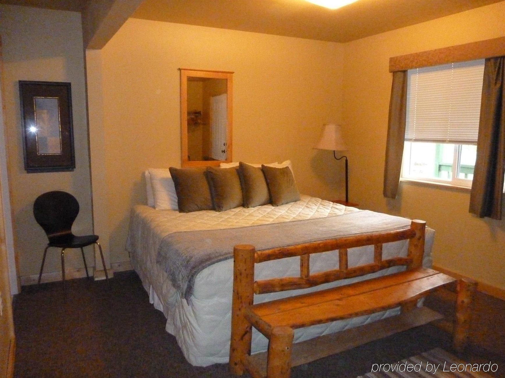 McKinley Creekside Cabins1