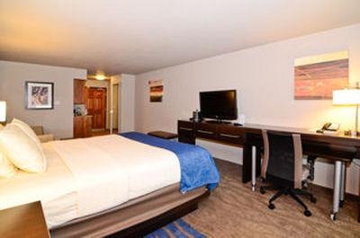 ASTORIA HOTEL AND EVENT CENTER2