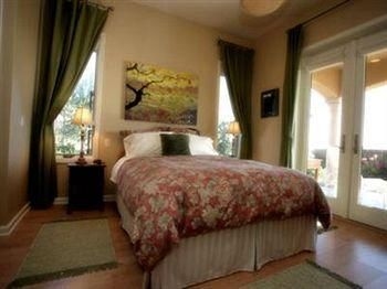 Alta Cresta Orchard & Inn2