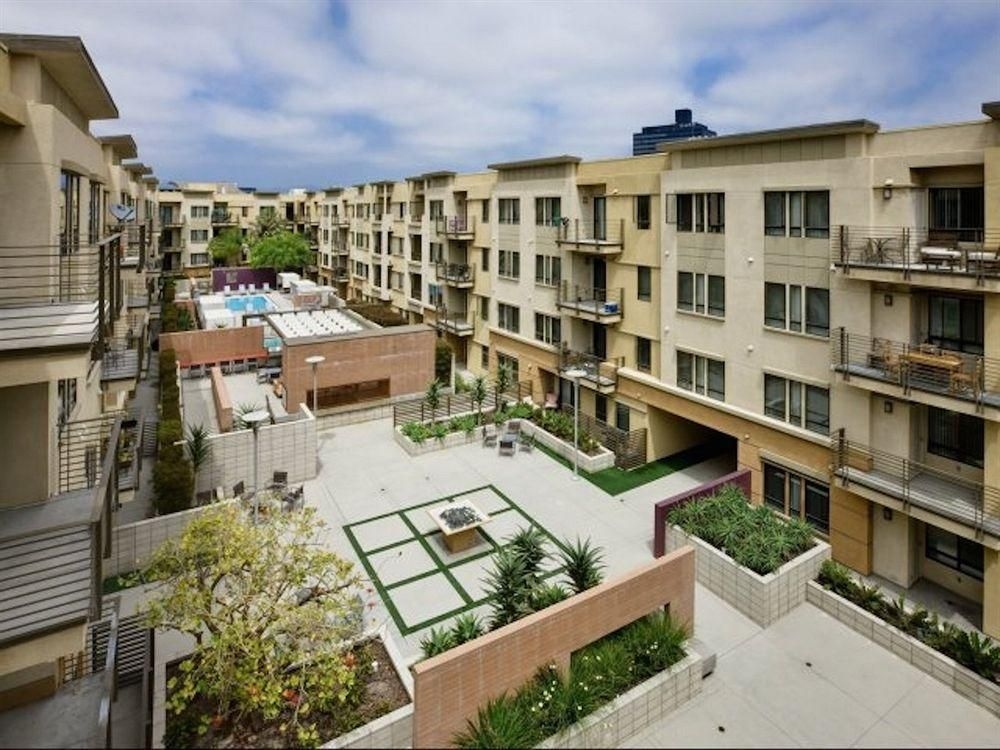 The 5600 Wilshire BLVD0