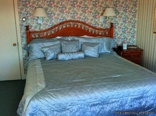 The Quarterdeck Inn By The Sea2