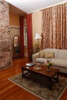 The Spring Seasons Inn3