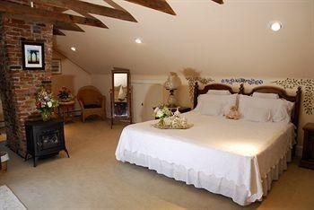 The Spring Seasons Inn1
