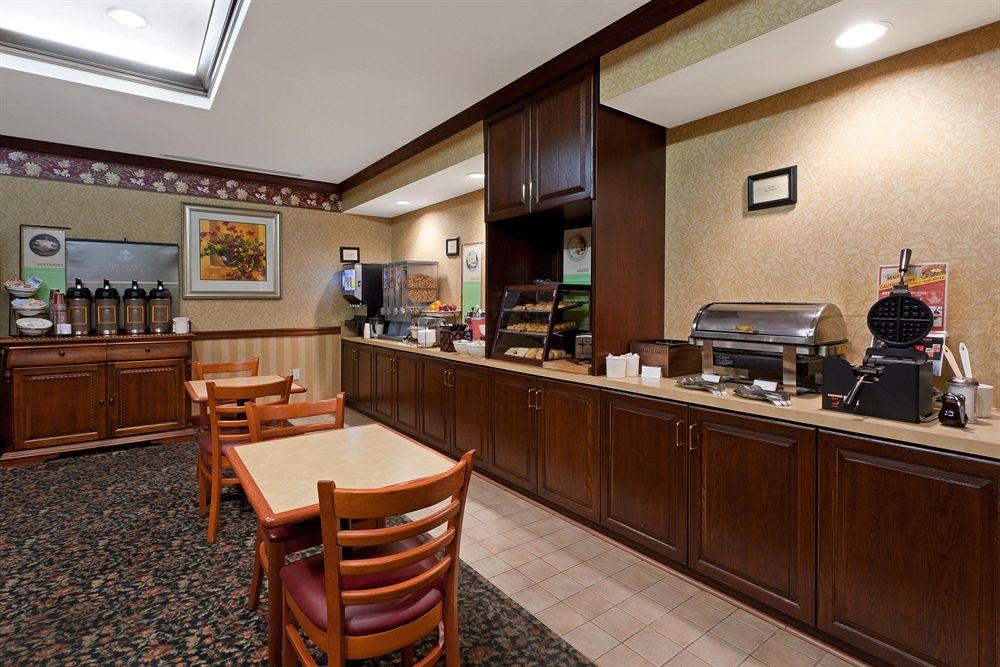 Country Inn & Suites By Carlson Newark4