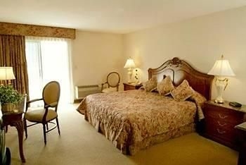 Country Club Hotel And Spa4