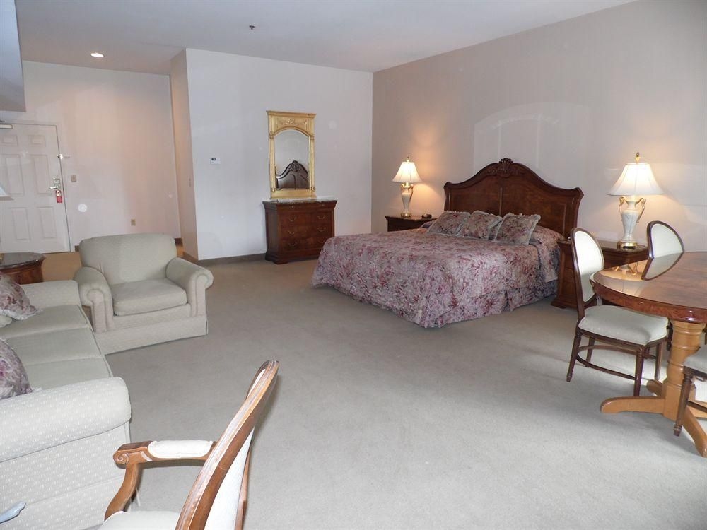 Country Club Hotel And Spa3