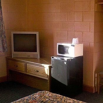 Crescent Motel Franklinton1