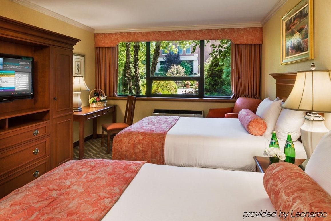 The Radnor Hotel3