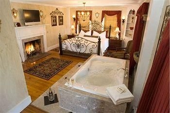 Jacob Hill Inn4