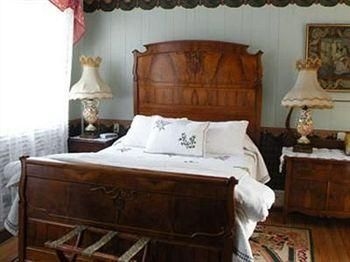 The Inn at Brevard2