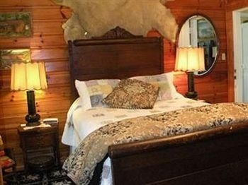 The Inn at Brevard1