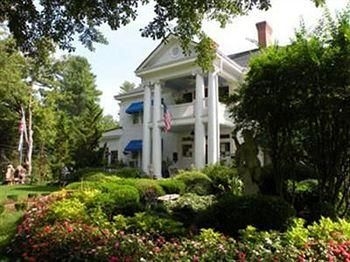 The Inn at Brevard0