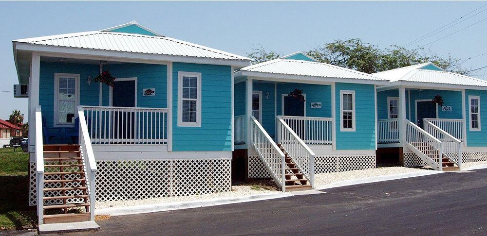 Shark Reef Resort Motel & Cottages0