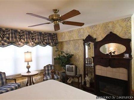 Maplewood Hotel4