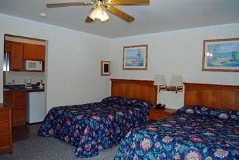 Cool Harbor Motel1