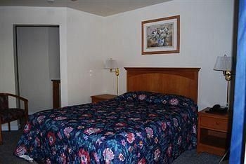 Cool Harbor Motel2