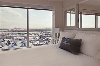 Sky City Apartment at 30 Regent3