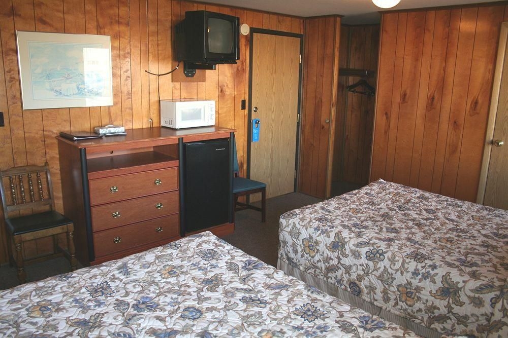 The Orca Inn4