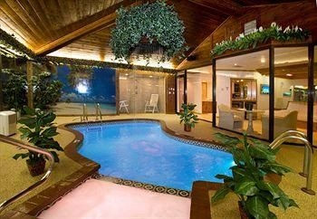 Sybaris Pool Suites0