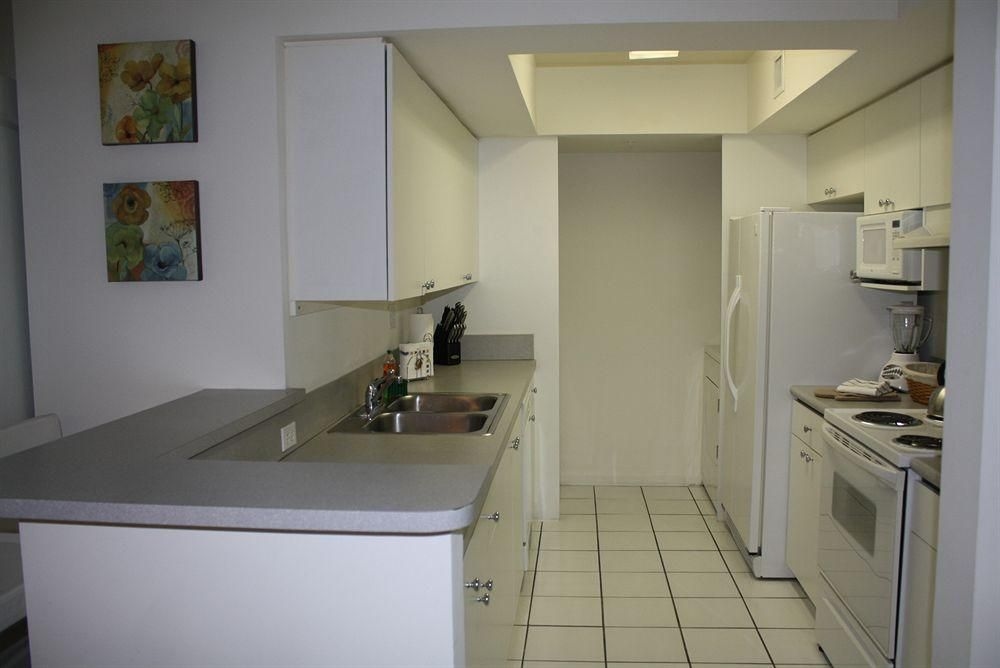 Miami Beach Intracoastal Apartments by Globe Quarters3