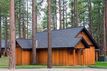 FivePine Lodge & Spa0