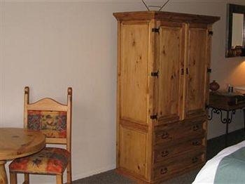Beaver Creek Inn1
