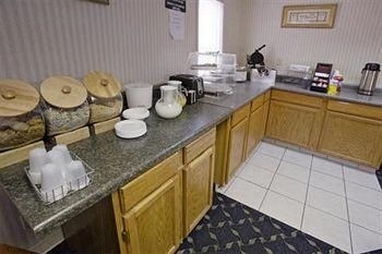 AMERICAS BEST VALUE INN0
