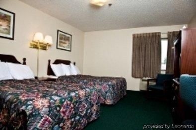 Holiday Lodge3