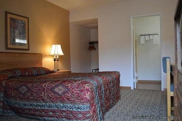Campus Inn3