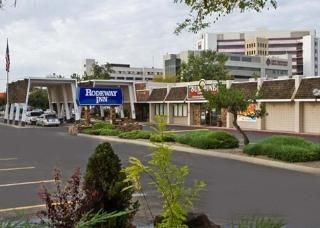Rodeway Inn4