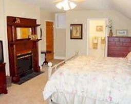 Olde Staunton Inn2