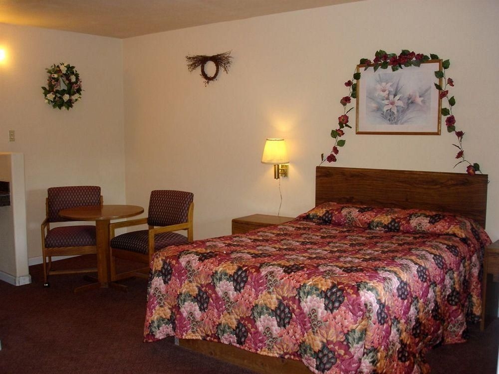 Arroyo Village Inn0