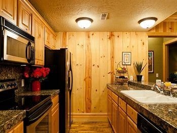 Red Stag Lodge by Utopian LVH1