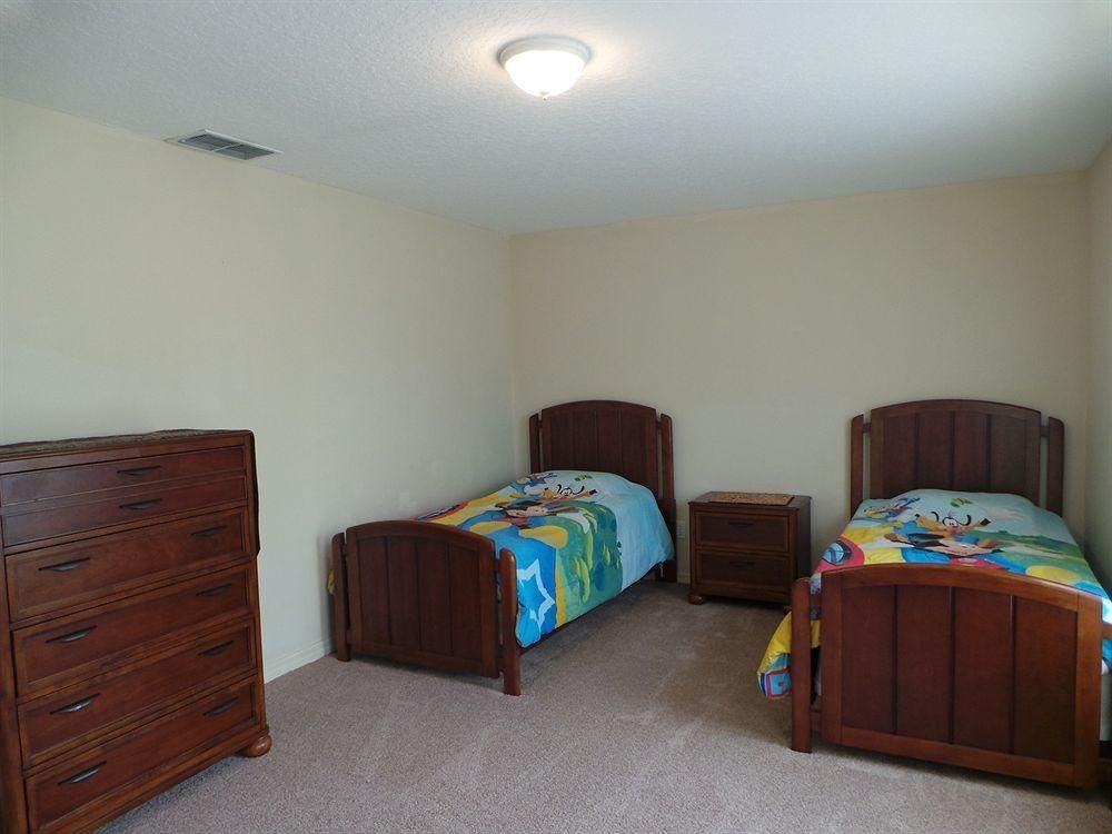Shine Florida Management - Villa Rentals1