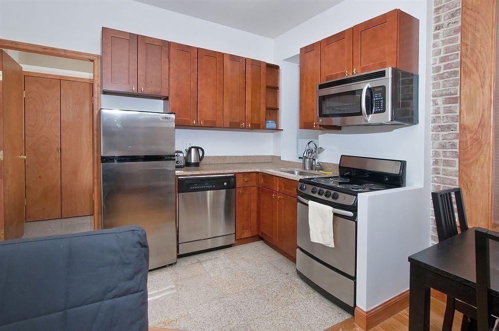Superior New York Apartments0