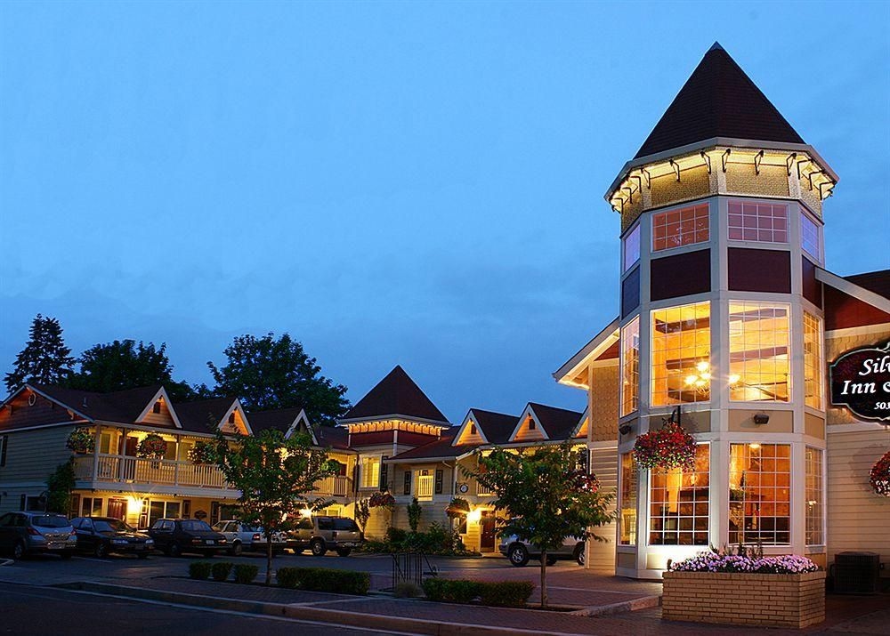 The Silverton Inn and Suites4